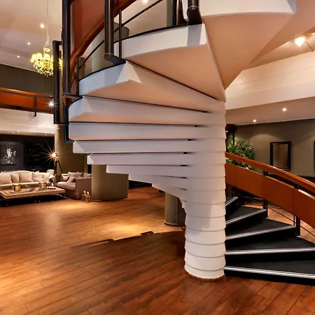 Hotel Tryp By Wyndham 3*