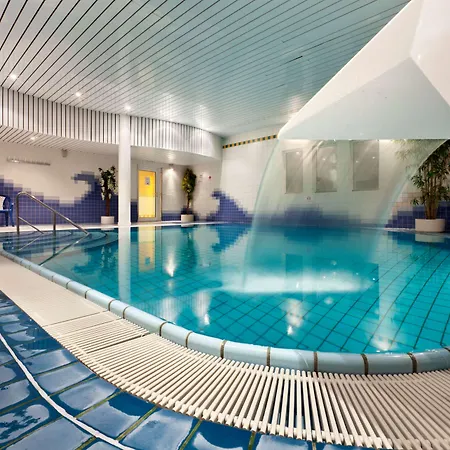 Hotel Tryp By Wyndham 3*
