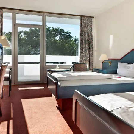 Tryp By Wyndham Hotel 3*